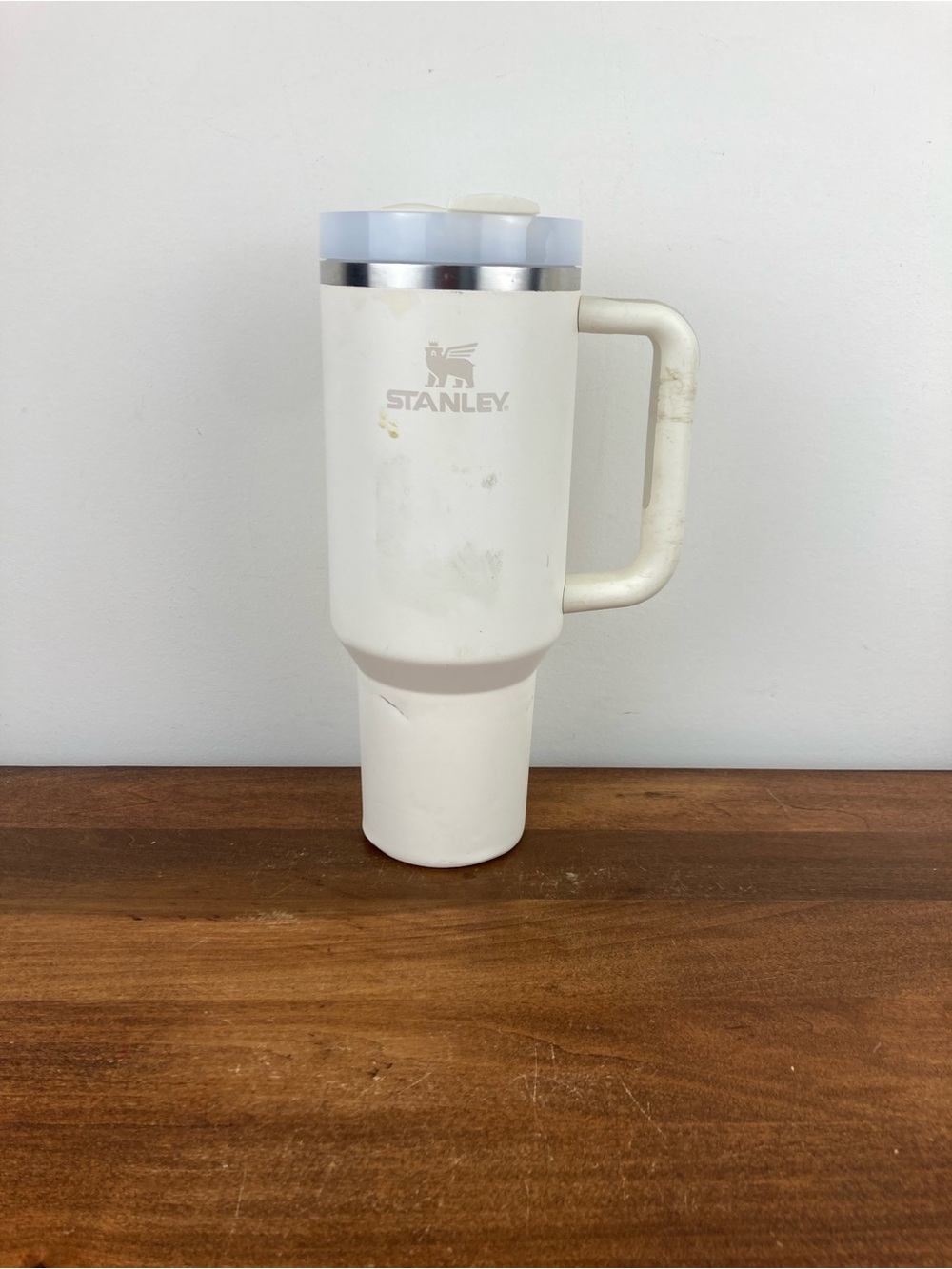 Stanley 40 OUNCES White And Silver Stainless Tumbler NO STRAW INCLUDED PRE OWNED